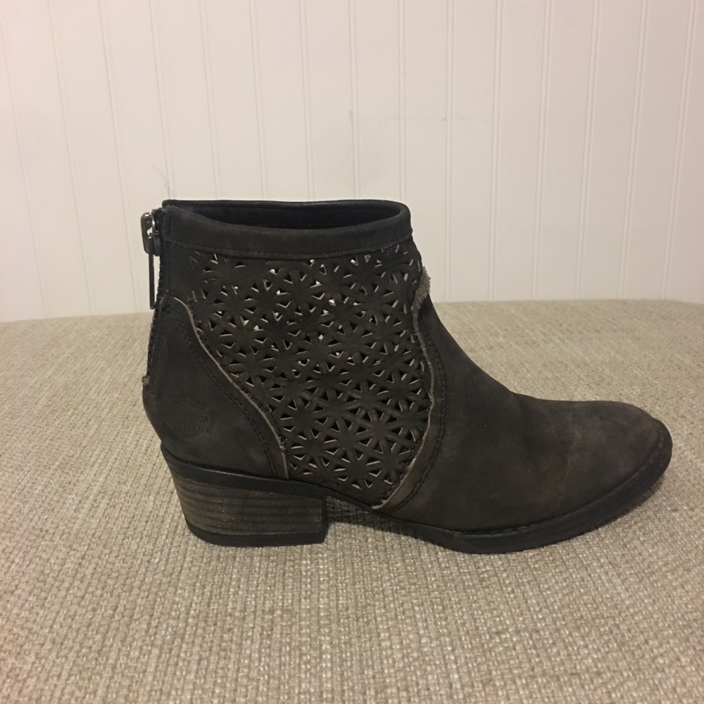 Ankle boots